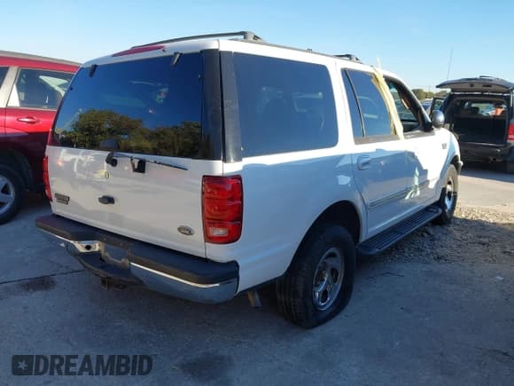 ✅ 1998 Ford Expedition XLT • VIN: 1FMRU1761WLA26895 • Лот: 43583855. Опубликован ранее на IAAI с пробегом 279 389 миль. Бесплатный доступ к архиву аукционных продаж из США и подробный отчёт об истории автомобиля на DreamBid. Изображение 4.