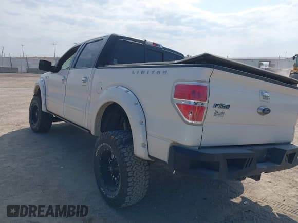 ✅ 2013 Ford F-150 XL • VIN: 1FTFW1ET7DFC12334 • Lot: 43328182. Wystawiony na IAAI z przebiegiem 197 430 mil. Bezpłatny archiwum sprzedaży aukcyjnych z USA i szczegółowy raport historii pojazdu na DreamBid. Zdjęcie 3.