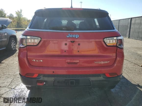 ✅ 2021 Jeep Compass Trailhawk • VIN: 3C4NJDDB7MT564663 • Lot: 84757225. Wystawiony na Copart z przebiegiem 104 114 mil. Bezpłatny archiwum sprzedaży aukcyjnych z USA i szczegółowy raport historii pojazdu na DreamBid. Zdjęcie 6.