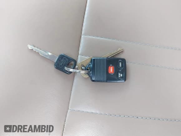 ✅ 1997 Ford F-150 XL • VIN: 1FTEX17L8VNB15477 • Lot: 40924425. Wystawiony na IAAI z przebiegiem 303 282 mil. Bezpłatny archiwum sprzedaży aukcyjnych z USA i szczegółowy raport historii pojazdu na DreamBid. Zdjęcie 11.