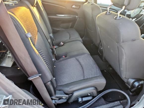 ✅ 2019 Dodge Journey SE • VIN: 3C4PDCBB2KT773951 • Lot: 82216875. Wystawiony na Copart z przebiegiem 93 246 mil. Bezpłatny archiwum sprzedaży aukcyjnych z USA i szczegółowy raport historii pojazdu na DreamBid. Zdjęcie 10.