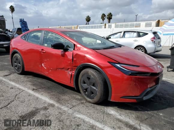 2025 Toyota Prius LE with VIN JTDACAAU9S3049749, listed as a Copart auction lot 86265035 with 2,899 mi miles and Salvage title. Bid and sale history available at DreamBid. Image 4.