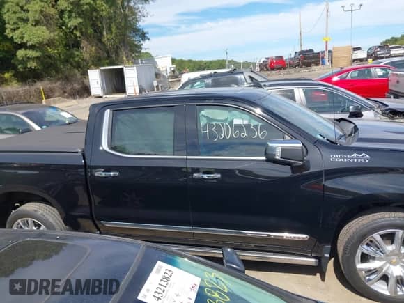 2022 Chevrolet Silverado 1500 High Country с VIN 3GCUDJED5NG534153, выставлен на аукционе IAAI как лот 43206236 с пробегом 32 075 миль миль и . История ставок и продаж доступна на DreamBid. Изображение 13.