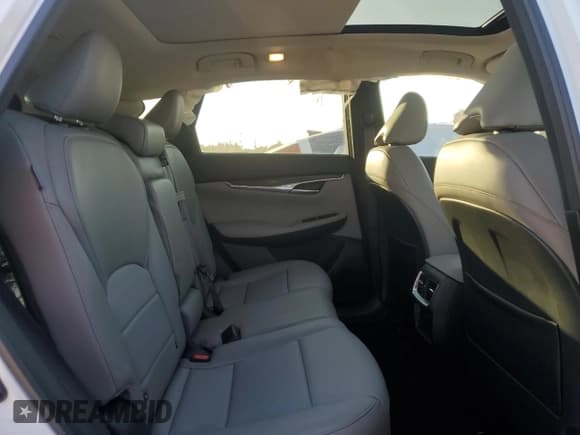 ✅ 2025 Infiniti QX50 Luxe • VIN: 3PCAJ5BB6SF104851 • Lot: 43640005. Wystawiony na Copart z przebiegiem 1 281 mil. Bezpłatny archiwum sprzedaży aukcyjnych z USA i szczegółowy raport historii pojazdu na DreamBid. Zdjęcie 11.