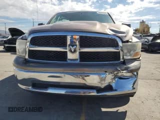 ✅ 2009 Dodge 1500 SLT • VIN: 1D3HB18T39S812225 • Lot: 82594855. Wystawiony na Copart z przebiegiem 114 446 mil. Bezpłatny archiwum sprzedaży aukcyjnych z USA i szczegółowy raport historii pojazdu na DreamBid. Zdjęcie 5.