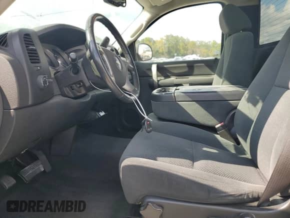 2008 Chevrolet Silverado 1500 Work Truck with VIN 1GCEC14C68Z216580, listed as a Copart auction lot 85563635 with 157,609 mi miles and Salvage title. Bid and sale history available at DreamBid. Image 7.
