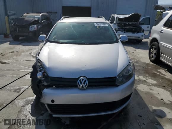 ✅ 2010 Volkswagen Jetta • VIN: 3VWKX8AJ3AM624381 • Лот: 50593505. Опубликован ранее на Copart с пробегом Не указан. Бесплатный доступ к архиву аукционных продаж из США и подробный отчёт об истории автомобиля на DreamBid. Изображение 5.
