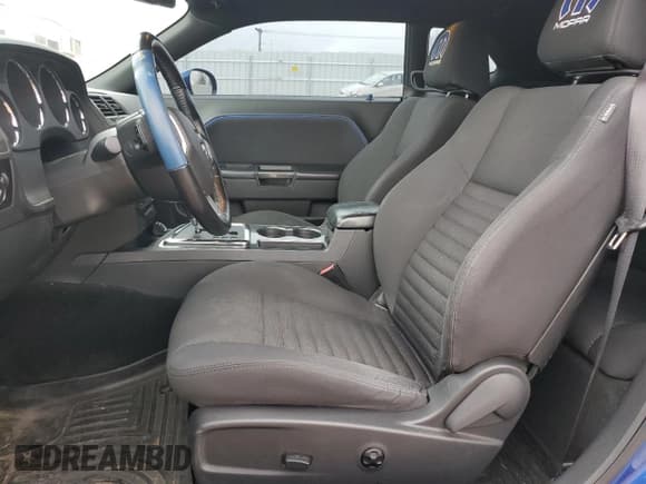 ✅ 2012 Dodge Challenger SXT • VIN: 2C3CDYAG7CH258015 • Lot: 44827605. Wystawiony na Copart z przebiegiem 131 539 mil. Bezpłatny archiwum sprzedaży aukcyjnych z USA i szczegółowy raport historii pojazdu na DreamBid. Zdjęcie 7.