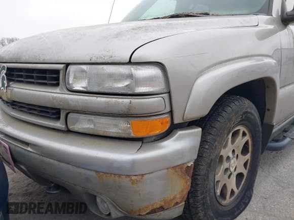 ✅ 2004 Chevrolet Suburban LS • VIN: 3GNFK16Z84G300572 • Лот: 41892151. Опубликован ранее на IAAI с пробегом Не указан. Бесплатный доступ к архиву аукционных продаж из США и подробный отчёт об истории автомобиля на DreamBid. Изображение 6.