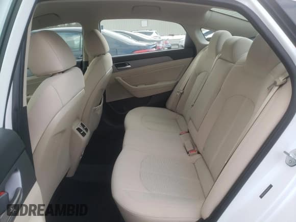 ✅ 2019 Hyundai Sonata SEL • VIN: 5NPE34AF7KH729111 • Лот: 38684963. Опубликован ранее на Copart с пробегом 28 004 миль. Бесплатный доступ к архиву аукционных продаж из США и подробный отчёт об истории автомобиля на DreamBid. Изображение 10.