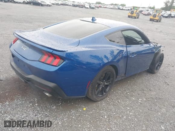 ✅ 2024 Ford Mustang GT • VIN: 1FA6P8CFXR5410203 • Lot: 42341298. Wystawiony na IAAI z przebiegiem Nie podano. Bezpłatny archiwum sprzedaży aukcyjnych z USA i szczegółowy raport historii pojazdu na DreamBid. Zdjęcie 4.