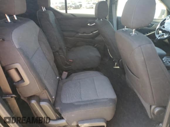 ✅ 2023 Chevrolet Traverse LT Cloth • VIN: 1GNEVGKWXPJ290728 • Lot: 70272255. Wystawiony na Copart z przebiegiem 27 531 mil. Bezpłatny archiwum sprzedaży aukcyjnych z USA i szczegółowy raport historii pojazdu na DreamBid. Zdjęcie 11.