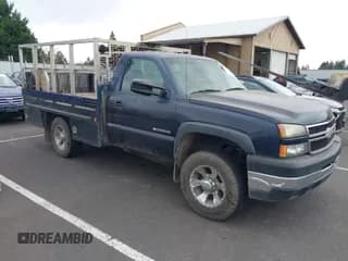 ✅ 2007 Chevrolet Silverado 2500HD Work Truck • VIN: 1GBHC24U67E180783 • Lot: 41880739. Wystawiony na IAAI z przebiegiem 130 293 mil. Bezpłatny archiwum sprzedaży aukcyjnych z USA i szczegółowy raport historii pojazdu na DreamBid. Zdjęcie 1.