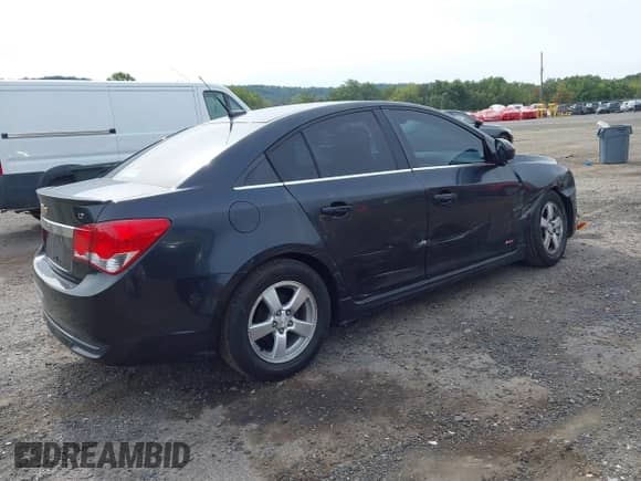 2013 Chevrolet Cruze 1LT with VIN 1G1PC5SB6D7118822, listed as a IAAI auction lot 43329218 with 90,424 mi miles and . Bid and sale history available at DreamBid. Image 4.
