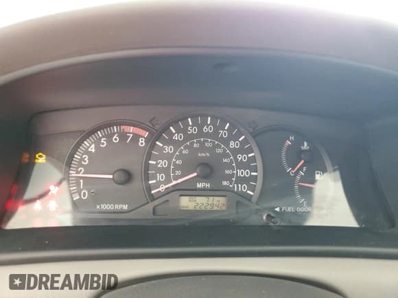 ✅ 2004 Toyota Corolla LE • VIN: JTDBR32E342019175 • Lot: 92820375. Wystawiony na Copart z przebiegiem 222 942 mil. Bezpłatny archiwum sprzedaży aukcyjnych z USA i szczegółowy raport historii pojazdu na DreamBid. Zdjęcie 9.