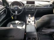 ✅ 2018 BMW 3 Series 340i • VIN: WBA8B3C5XJK777827 • Лот: 80388785. Опубликован ранее на Copart с пробегом 53 974 миль. Бесплатный доступ к архиву аукционных продаж из США и подробный отчёт об истории автомобиля на DreamBid. Изображение 8.