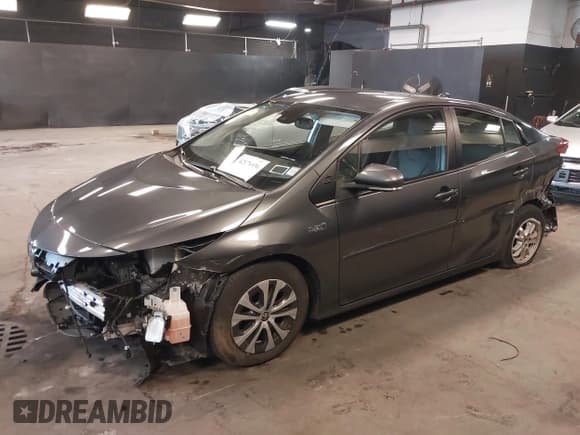 ✅ 2021 Toyota Prius LE • VIN: JTDKAMFP8M3175487 • Lot: 42176936. Listed on IAAI with 78,153 mi. Free auction sales archive from the USA and detailed vehicle history report at DreamBid. Image 17.