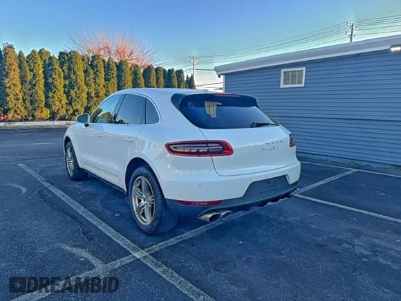 ✅ 2015 Porsche Macan S • VIN: WP1AB2A58FLB57804 • Лот: 95216315. Опубликован ранее на Copart с пробегом 124 538 миль. Бесплатный доступ к архиву аукционных продаж из США и подробный отчёт об истории автомобиля на DreamBid. Изображение 3.