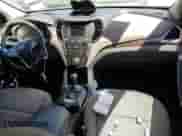 ✅ 2018 Hyundai Santa Fe 2.4L • VIN: 5NMZT3LB8JH105769 • Lot: 49332063. Wystawiony na Copart z przebiegiem 54 776 mil mil. Skorzystaj z bezpłatnego archiwum sprzedaży aukcyjnych z USA i zobacz szczegółowy raport historii pojazdu na DreamBid. Zdjęcie 8.