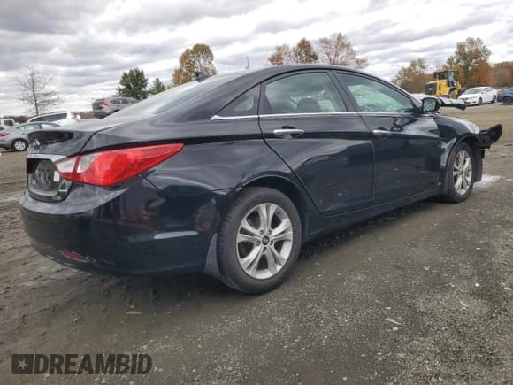 ✅ 2013 Hyundai Sonata SE • VIN: 5NPEC4AC4DH648981 • Lot: 87291975. Listed on Copart with 128,585 mi. Free auction sales archive from the USA and detailed vehicle history report at DreamBid. Image 3.