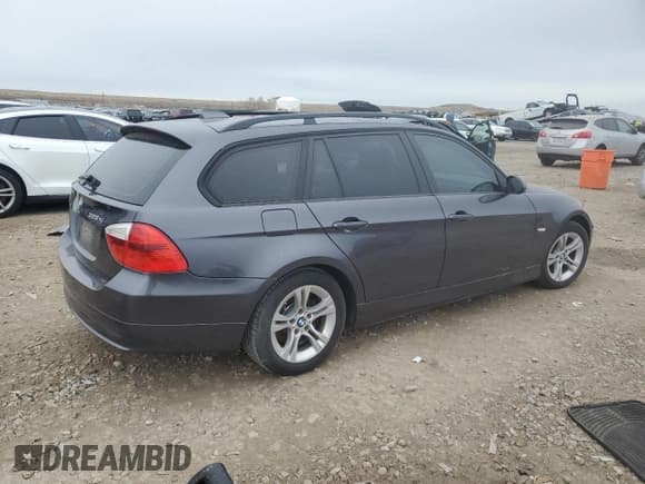 ✅ 2008 BMW 3 Series 328xi • VIN: WBAVT73538FZ37105 • Lot: 92761895. Wystawiony na Copart z przebiegiem 154 430 mil. Bezpłatny archiwum sprzedaży aukcyjnych z USA i szczegółowy raport historii pojazdu na DreamBid. Zdjęcie 3.