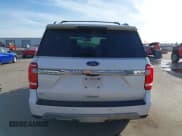 ✅ 2018 Ford Expedition XLT • VIN: 1FMJU1HT5JEA18863 • Lot: 41815687. Wystawiony na IAAI z przebiegiem 96 544 mil. Bezpłatny archiwum sprzedaży aukcyjnych z USA i szczegółowy raport historii pojazdu na DreamBid. Zdjęcie 17.