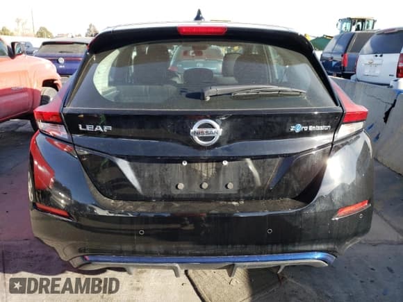 ✅ 2021 Nissan LEAF S • VIN: 1N4AZ1BV5MC557019 • Lot: 72065472. Wystawiony na Copart z przebiegiem 12 445 mil. Bezpłatny archiwum sprzedaży aukcyjnych z USA i szczegółowy raport historii pojazdu na DreamBid. Zdjęcie 6.