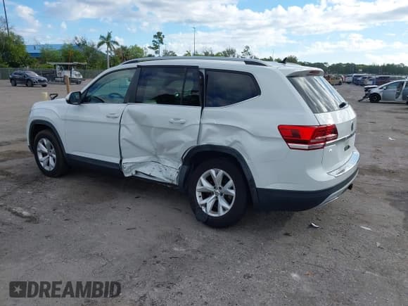 ✅ 2019 Volkswagen Atlas SE • VIN: 1V2DR2CA7KC594707 • Lot: 43801405. Listed on IAAI with 133,324 mi. Free auction sales archive from the USA and detailed vehicle history report at DreamBid. Image 3.