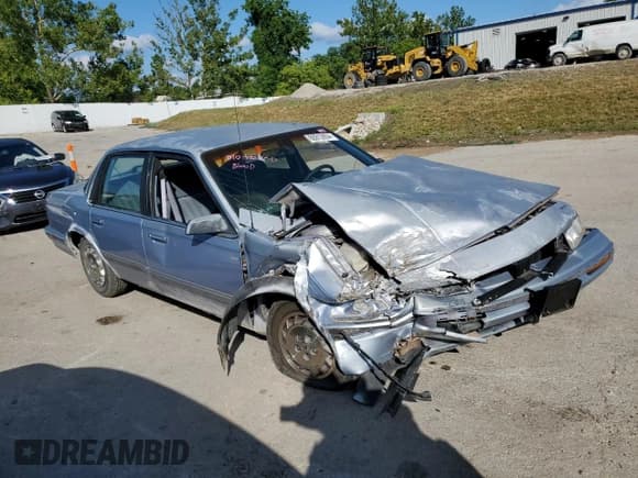 ✅ 1994 Oldsmobile Cutlass Ciera S • VIN: 1G3AG55M7R6358716 • Lot: 60912854. Wystawiony na Copart z przebiegiem 122 565 mil. Bezpłatny archiwum sprzedaży aukcyjnych z USA i szczegółowy raport historii pojazdu na DreamBid. Zdjęcie 4.