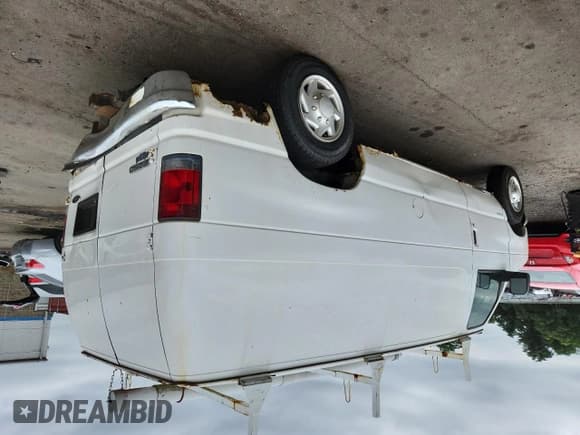 ✅ 2006 Ford Econoline Cargo • VIN: 1FTNE24L16HA86954 • Lot: 63314175. Listed on Copart with 207,701 mi. Free auction sales archive from the USA and detailed vehicle history report at DreamBid. Image 2.