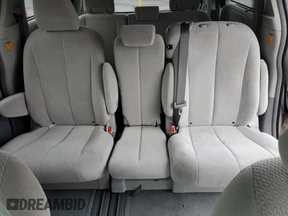 ✅ 2013 Toyota Sienna LE • VIN: 5TDKK3DC4DS343440 • Lot: 85775955. Listed on Copart with 181,115 mi. Free auction sales archive from the USA and detailed vehicle history report at DreamBid. Image 10.