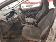 ✅ 2014 Ford Fiesta S • VIN: 3FADP4TJ3EM110981 • Lot: 95124375. Wystawiony na Copart z przebiegiem 113 718 mil. Bezpłatny archiwum sprzedaży aukcyjnych z USA i szczegółowy raport historii pojazdu na DreamBid. Zdjęcie 7.