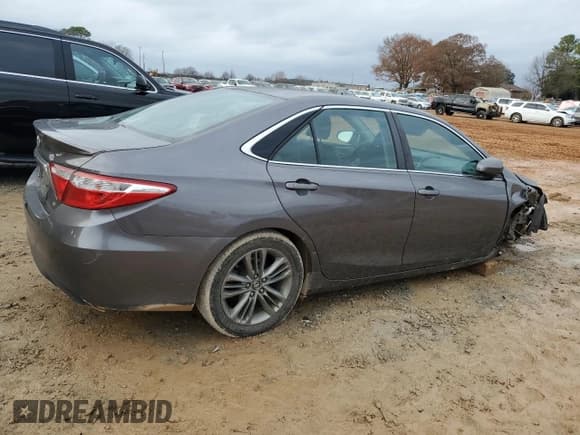 ✅ 2016 Toyota Camry SE • VIN: 4T1BF1FK9GU188893 • Лот: 85057464. Опубликован ранее на Copart с пробегом 124 368 миль. Бесплатный доступ к архиву аукционных продаж из США и подробный отчёт об истории автомобиля на DreamBid. Изображение 3.