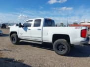 ✅ 2015 Chevrolet Silverado 2500HD LTZ • VIN: 1GC2KWE86FZ121009 • Lot: 43534262. Wystawiony na IAAI z przebiegiem 206 250 mil. Bezpłatny archiwum sprzedaży aukcyjnych z USA i szczegółowy raport historii pojazdu na DreamBid. Zdjęcie 14.