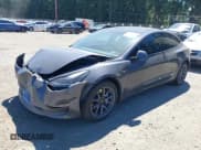 ✅ 2022 Tesla Model 3 Long Range • VIN: 5YJ3E1EB2NF182940 • Lot: 42433229. Wystawiony na IAAI z przebiegiem 31 130 mil. Bezpłatny archiwum sprzedaży aukcyjnych z USA i szczegółowy raport historii pojazdu na DreamBid. Zdjęcie 19.