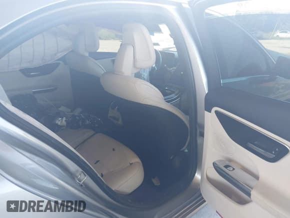 ✅ 2023 Mercedes-Benz C 300 • VIN: W1KAF4GB6PR131690 • Lot: 42821463. Listed on IAAI with 35,392 mi. Free auction sales archive from the USA and detailed vehicle history report at DreamBid. Image 8.