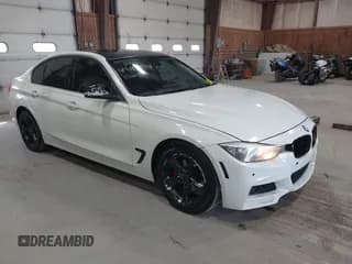 ✅ 2015 BMW 3 Series 328i xDrive • VIN: WBA3B5G59FNS11860 • Лот: 43117594. Опубликован ранее на IAAI с пробегом 105 624 миль. Бесплатный доступ к архиву аукционных продаж из США и подробный отчёт об истории автомобиля на DreamBid. Изображение 1.