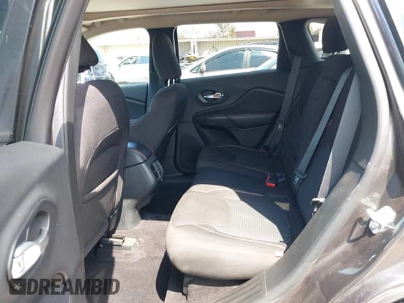 ✅ 2016 Jeep Cherokee 75th Anniversary • VIN: 1C4PJLCS0GW275059 • Лот: 43082856. Опубликован ранее на IAAI с пробегом 144 714 миль. Бесплатный доступ к архиву аукционных продаж из США и подробный отчёт об истории автомобиля на DreamBid. Изображение 8.