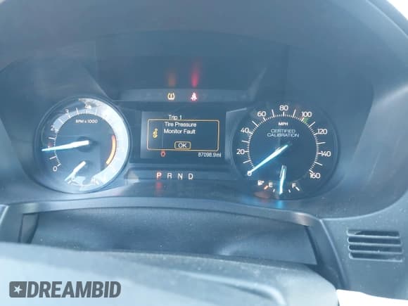 ✅ 2016 Ford Police Interceptor Utility • VIN: 1FM5K8AR0GGC07450 • Lot: 41803815. Wystawiony na IAAI z przebiegiem 87 098 mil. Bezpłatny archiwum sprzedaży aukcyjnych z USA i szczegółowy raport historii pojazdu na DreamBid. Zdjęcie 7.