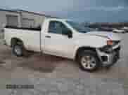 2022 Chevrolet Silverado 1500 Work Truck z VIN 3GCNWAED8NG205493, wystawiony jako Copart lot #80735154 z przebiegiem 49 268 mil mil oraz Szkoda całkowita • Salvage title. Historia ofert i sprzedaży dostępna na DreamBid. Obrazek 4.