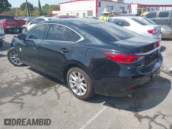 ✅ 2016 Mazda 6 i Sport • VIN: JM1GJ1U5XG1411286 • Lot: 43061615. Wystawiony na IAAI z przebiegiem 116 723 mil. Bezpłatny archiwum sprzedaży aukcyjnych z USA i szczegółowy raport historii pojazdu na DreamBid. Zdjęcie 3.