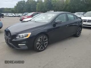 ✅ 2017 Volvo S60 Dynamic • VIN: YV140MTL0H2430684 • Лот: 81519435. Опубликован ранее на Copart с пробегом 76 860 миль. Бесплатный доступ к архиву аукционных продаж из США и подробный отчёт об истории автомобиля на DreamBid. Изображение 1.