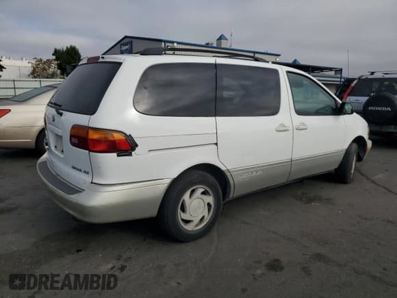 ✅ 2000 Toyota Sienna LE • VIN: 4T3ZF13C7YU256046 • Лот: 90721915. Опубликован ранее на Copart с пробегом 255 420 миль. Бесплатный доступ к архиву аукционных продаж из США и подробный отчёт об истории автомобиля на DreamBid. Изображение 3.