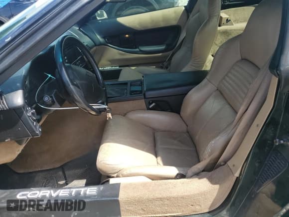 ✅ 1994 Chevrolet Corvette • VIN: 1G1YY22P9R5104819 • Lot: 55630535. Wystawiony na Copart z przebiegiem 75 430 mil. Bezpłatny archiwum sprzedaży aukcyjnych z USA i szczegółowy raport historii pojazdu na DreamBid. Zdjęcie 7.