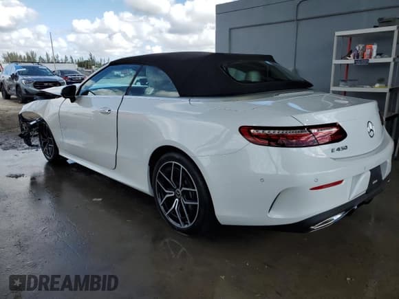 ✅ 2023 Mercedes-Benz E 450 • VIN: W1K1K5JB9PF187568 • Lot: 44214525. Listed on Copart with 3,897 mi. Free auction sales archive from the USA and detailed vehicle history report at DreamBid. Image 2.