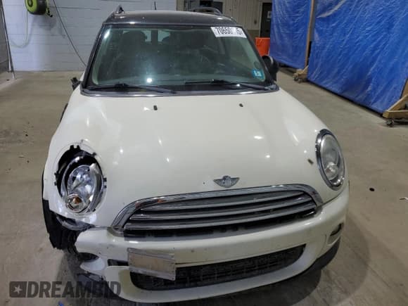 ✅ 2011 MINI Clubman • VIN: WMWZF3C55BT188284 • Lot: 70650145. Listed on Copart with 150,908 mi. Free auction sales archive from the USA and detailed vehicle history report at DreamBid. Image 5.