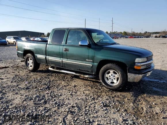 2001 Chevrolet Silverado 1500 LT z VIN 1GCEC19T21Z203162, wystawiony jako Copart lot #46577965 z przebiegiem 308 212 mil mil oraz Szkoda całkowita • Salvage title. Historia ofert i sprzedaży dostępna na DreamBid. Obrazek 4.