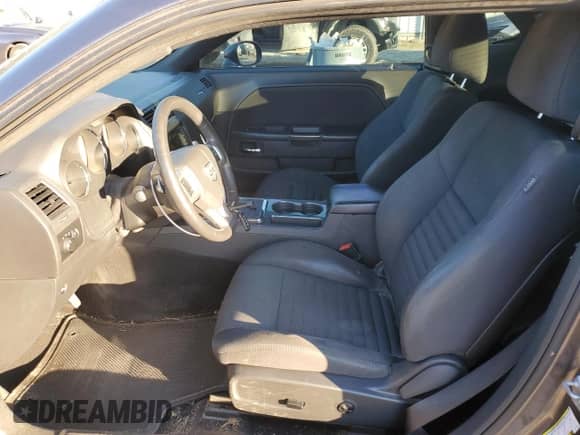 2014 Dodge Challenger SXT 100th Anniversary z VIN 2C3CDYAG9EH256043, wystawiony jako Copart lot #87007204 z przebiegiem 124 748 mil mil oraz Nie do naprawy • Non repairable. Historia ofert i sprzedaży dostępna na DreamBid. Obrazek 7.