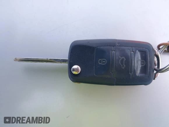 ✅ 2010 Volkswagen Jetta Limited Edition • VIN: 3VWRX7AJ1AM067933 • Lot: 42153235. Listed on IAAI with 127,051 mi. Free auction sales archive from the USA and detailed vehicle history report at DreamBid. Image 11.