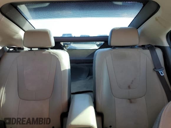 ✅ 2015 Chevrolet Volt • VIN: 1G1RB6E47FU129170 • Lot: 71009464. Wystawiony na Copart z przebiegiem 79 905 mil. Bezpłatny archiwum sprzedaży aukcyjnych z USA i szczegółowy raport historii pojazdu na DreamBid. Zdjęcie 10.